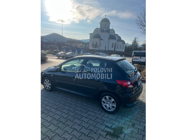 Peugeot 206 plus 