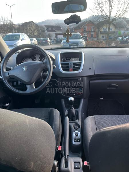 Peugeot 206 plus 