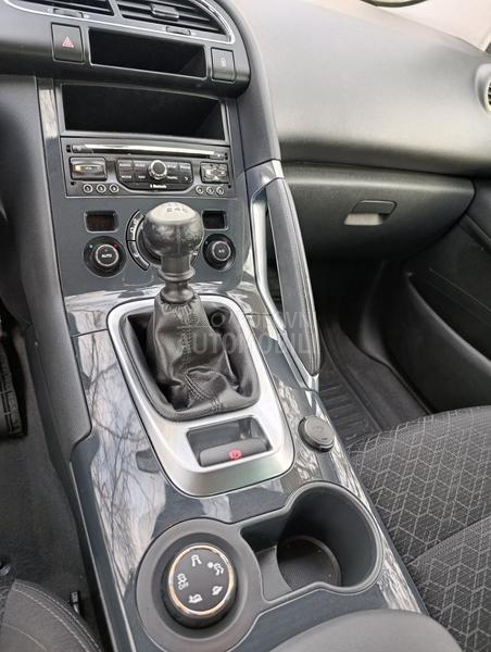 Peugeot 3008 1.6 e Hdi