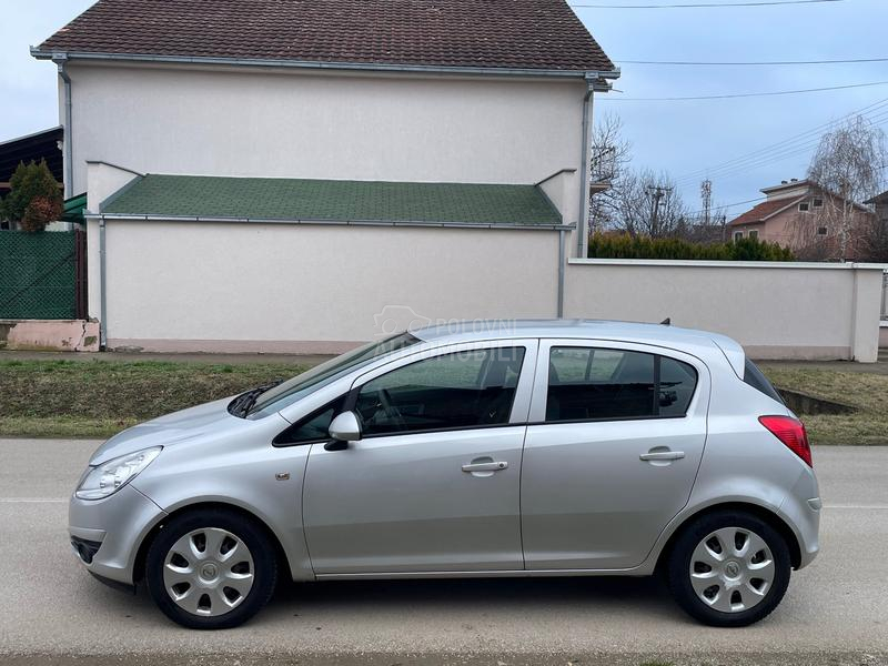 Opel Corsa D 1.4