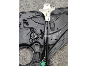 Zadnji levi podizac za Volkswagen Golf 6