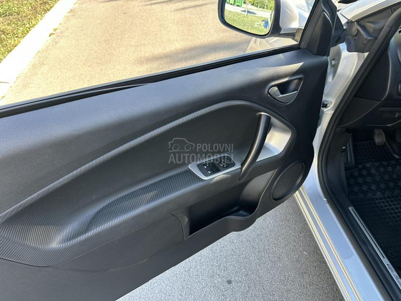 Alfa Romeo MiTo 1.3 M-jet/NAV/