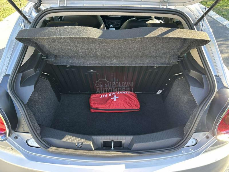 Alfa Romeo MiTo 1.3 M-jet/NAV/