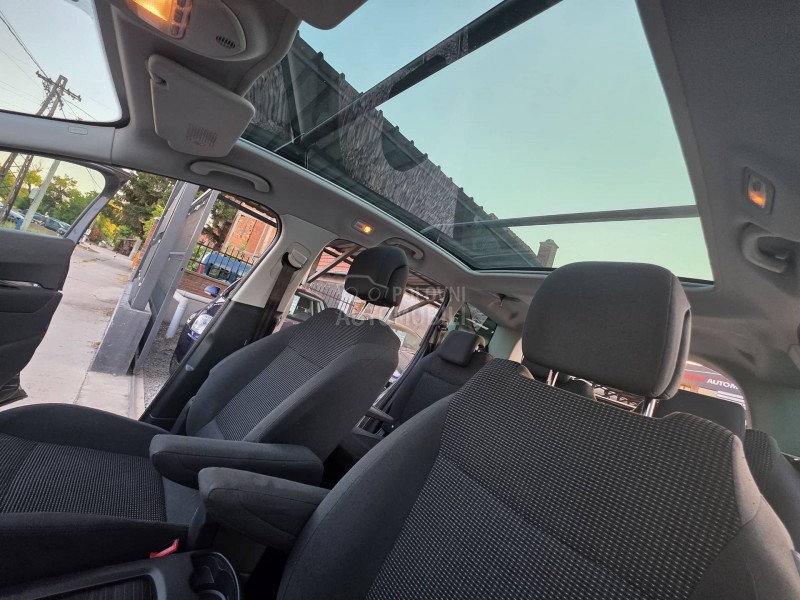 Peugeot 5008 1.6 HDI N.A.V.I