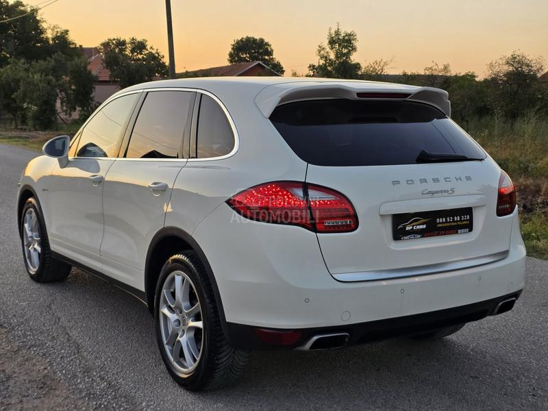 Porsche Cayenne 3.0 Hibrid
