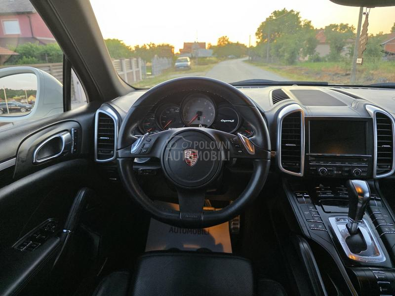 Porsche Cayenne 3.0 Hibrid