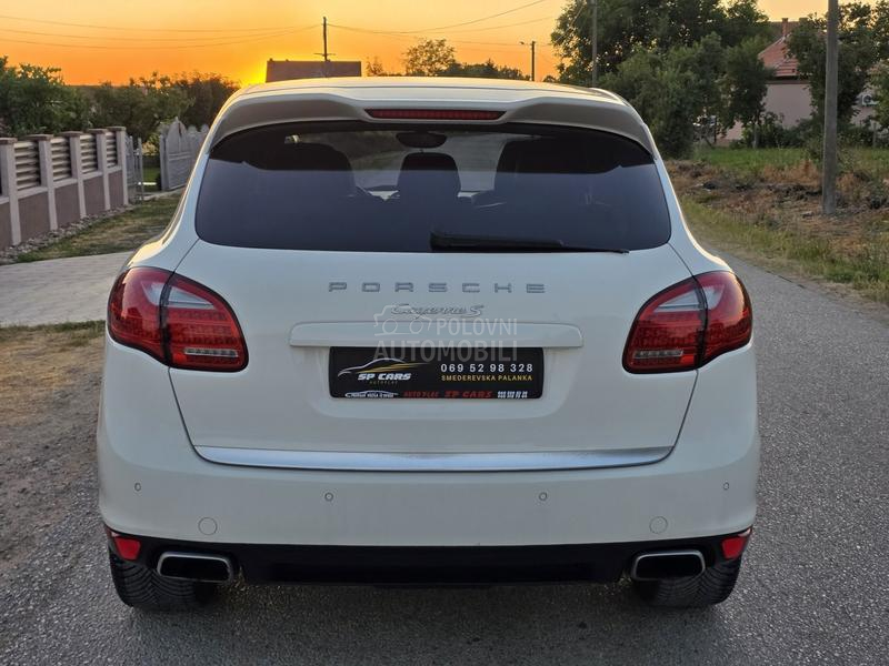 Porsche Cayenne 3.0 Hibrid