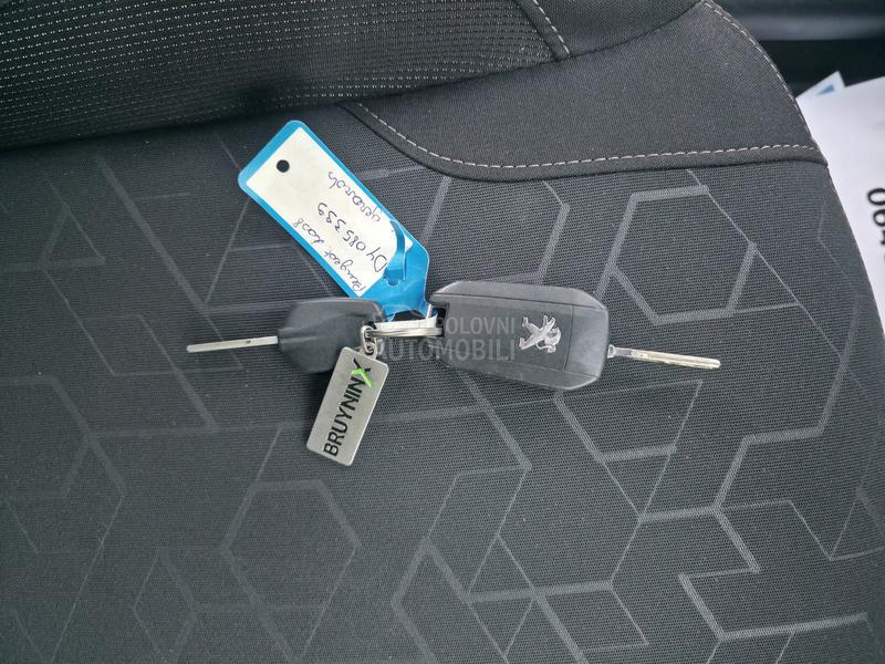 Peugeot 2008 1.4 HDI N.A.V.I