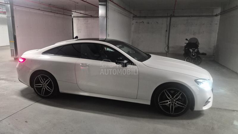 Mercedes Benz E 220 AMG