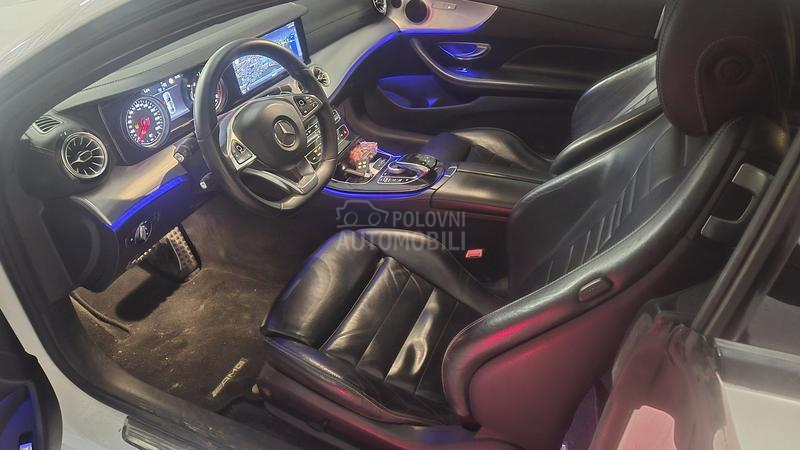 Mercedes Benz E 220 AMG