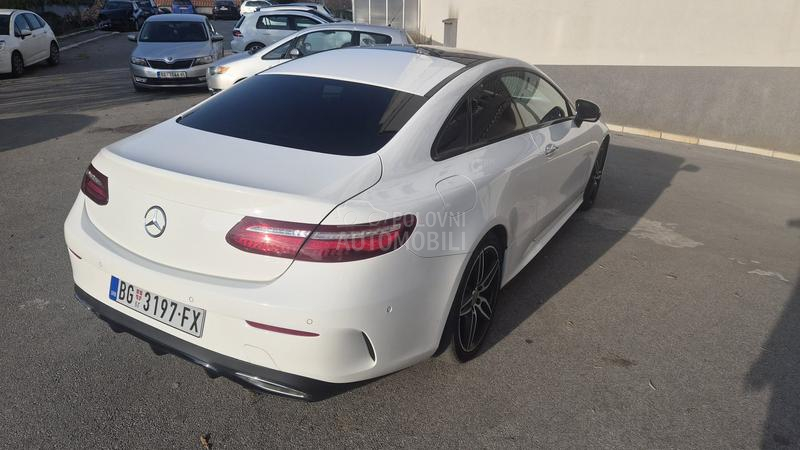 Mercedes Benz E 220 AMG