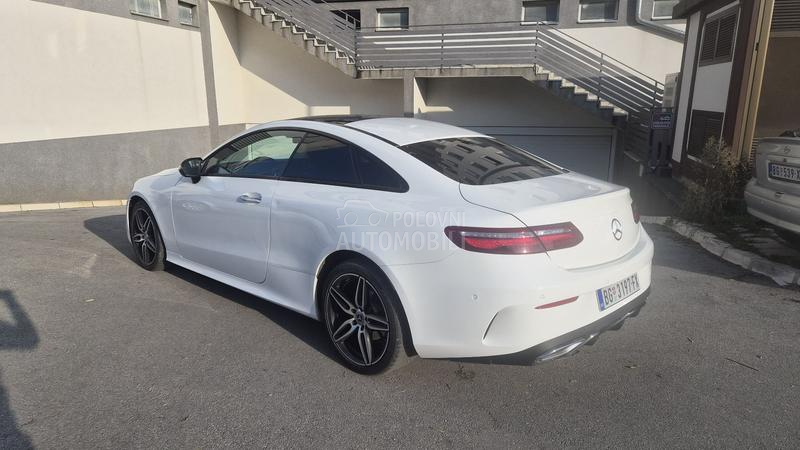 Mercedes Benz E 220 AMG