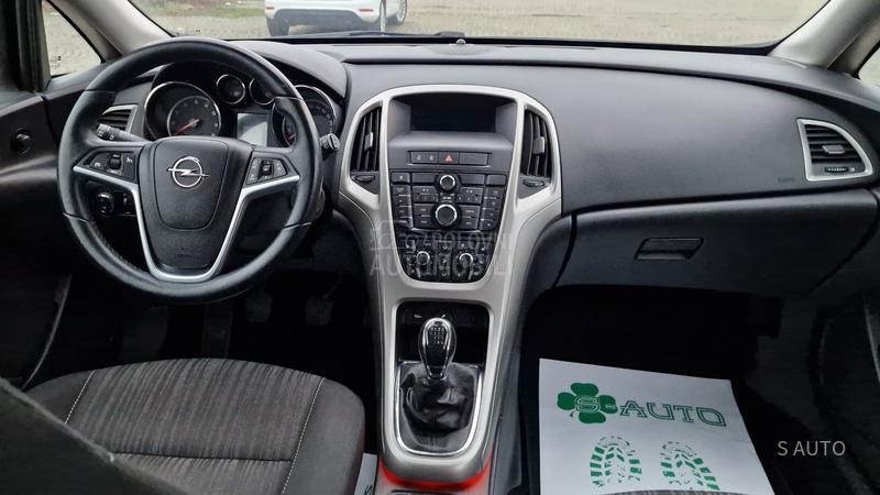 Opel Astra J KEDlTl BEZ UCESCA