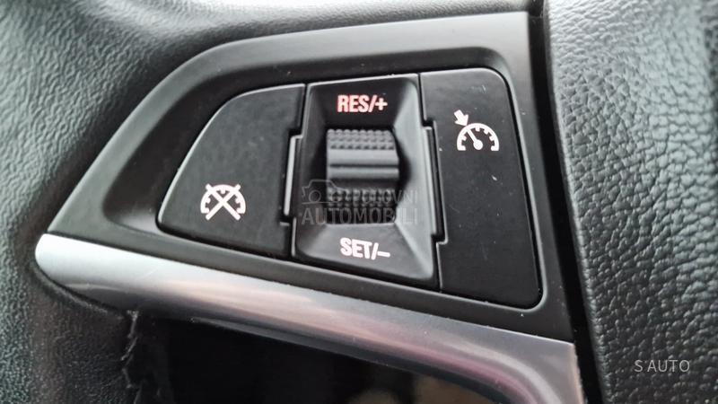 Opel Astra J KEDlTl BEZ UCESCA