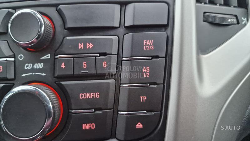 Opel Astra J KEDlTl BEZ UCESCA