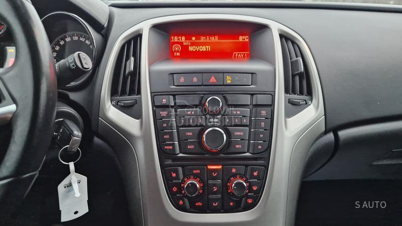 Opel Astra J KEDlTl BEZ UCESCA