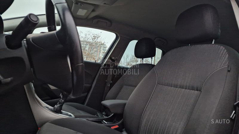 Opel Astra J KEDlTl BEZ UCESCA