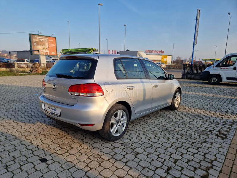 Volkswagen Golf 6 1.6 TDI N.A.V.III