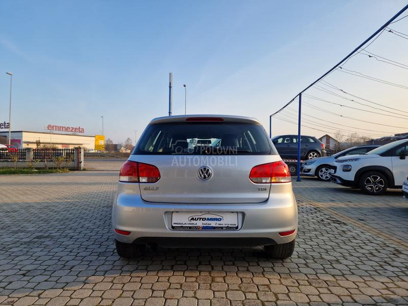 Volkswagen Golf 6 1.6 TDI N.A.V.III