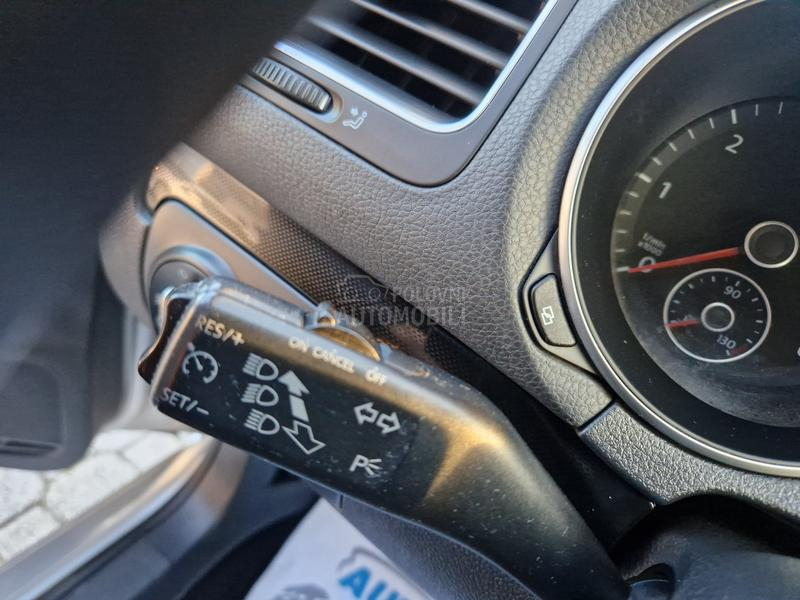 Volkswagen Golf 6 1.6 TDI N.A.V.III
