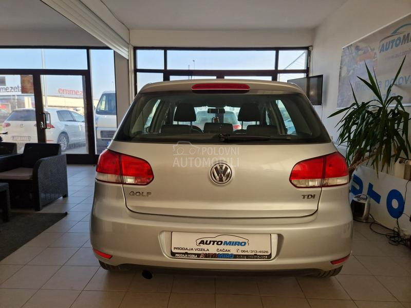 Volkswagen Golf 6 1.6 TDI N.A.V.III