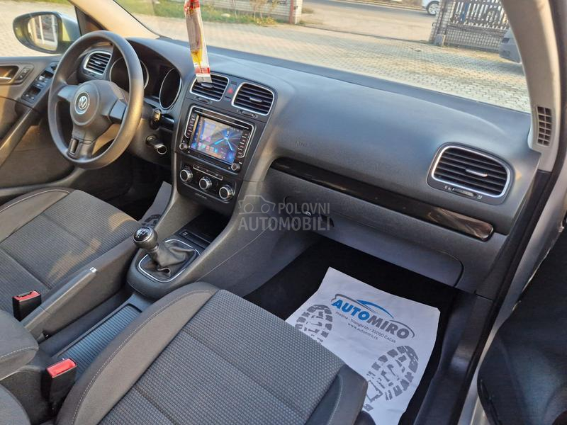Volkswagen Golf 6 1.6 TDI N.A.V.III