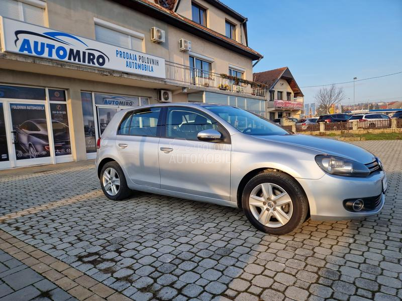 Volkswagen Golf 6 1.6 TDI N.A.V.III