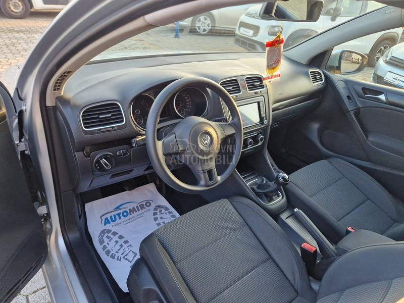 Volkswagen Golf 6 1.6 TDI N.A.V.III