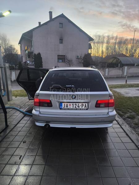 BMW 525 