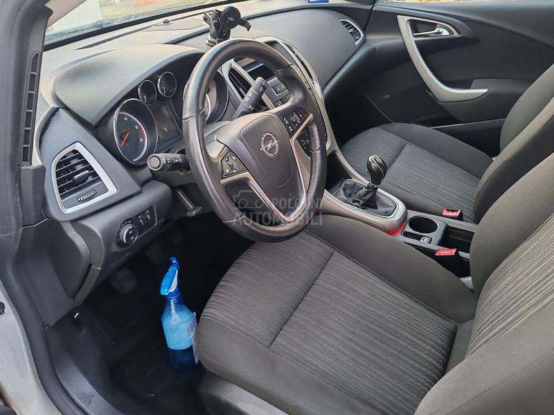 Opel Astra J 1.7 CDTI