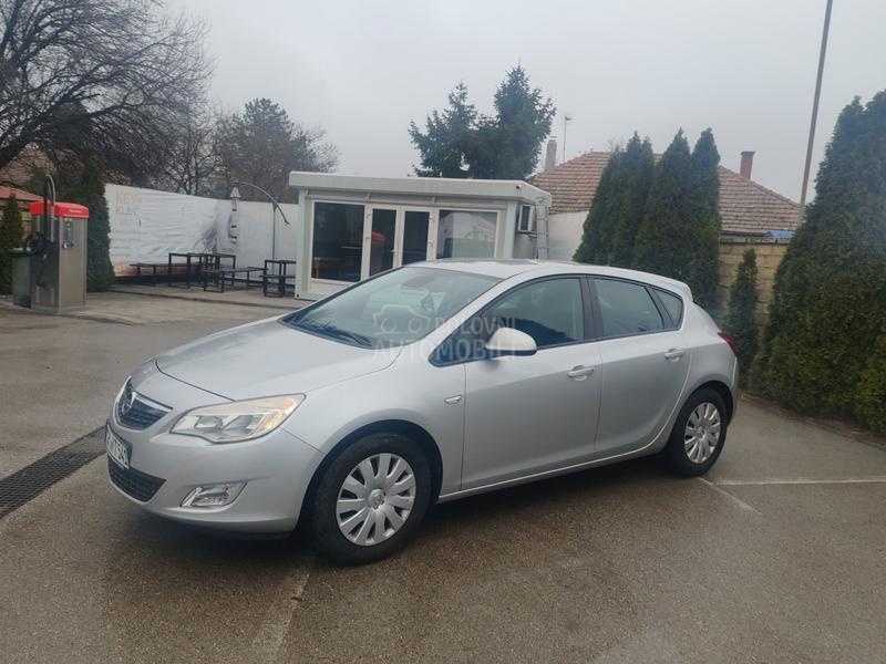Opel Astra J 1.7 CDTI