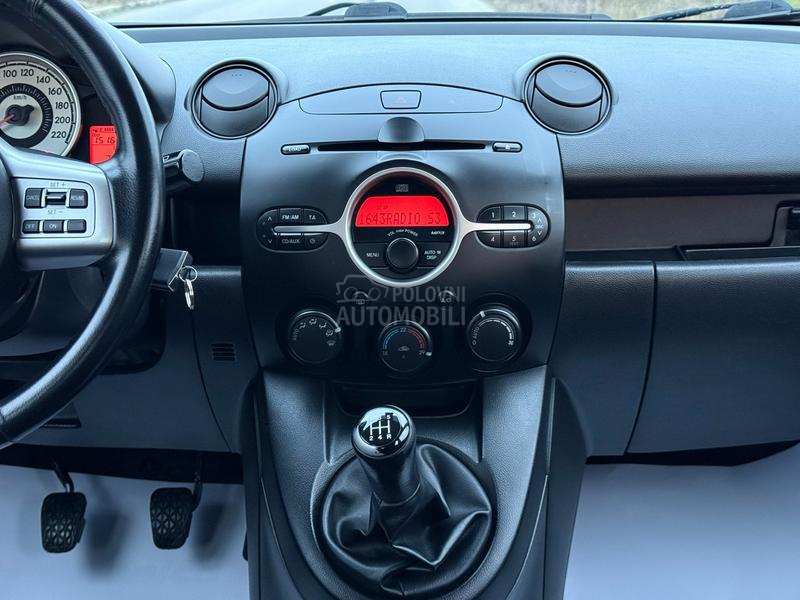 Mazda 2 1.5 SPORT SWlSS