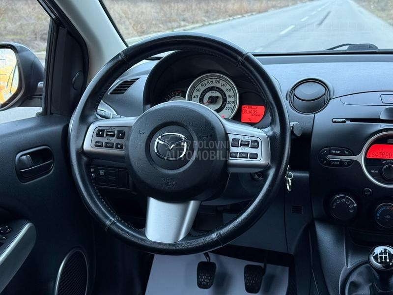 Mazda 2 1.5 SPORT SWlSS