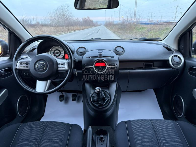 Mazda 2 1.5 SPORT SWlSS