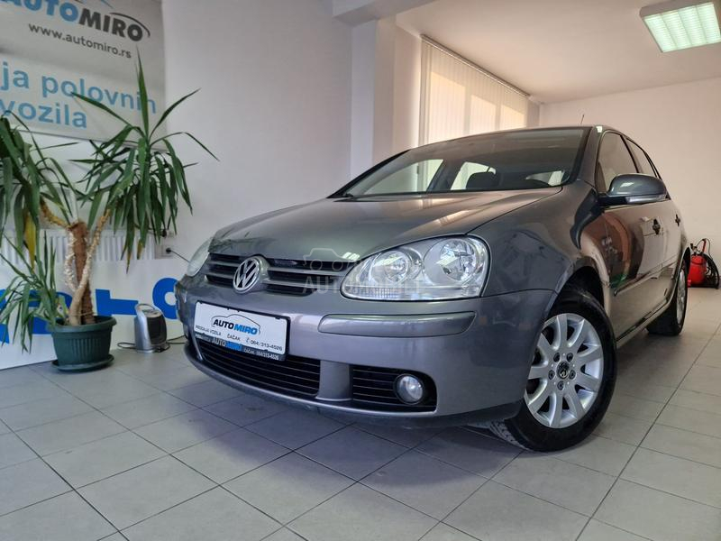 Volkswagen Golf 5 1.9 TDI 6  B.R.ZINA