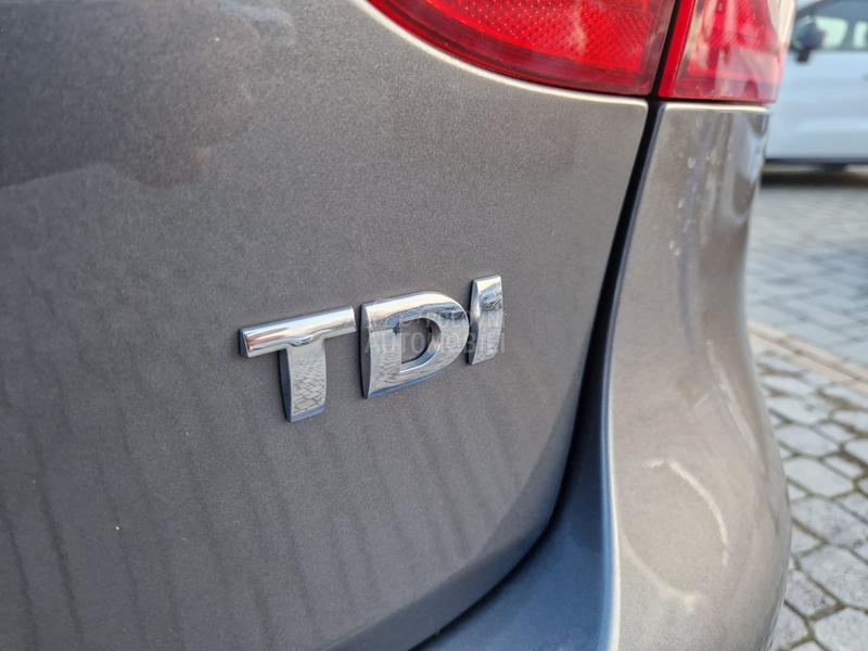 Volkswagen Golf 5 1.9 TDI 6  B.R.ZINA