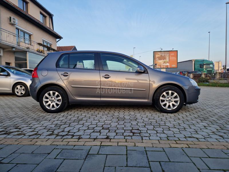 Volkswagen Golf 5 1.9 TDI 6  B.R.ZINA