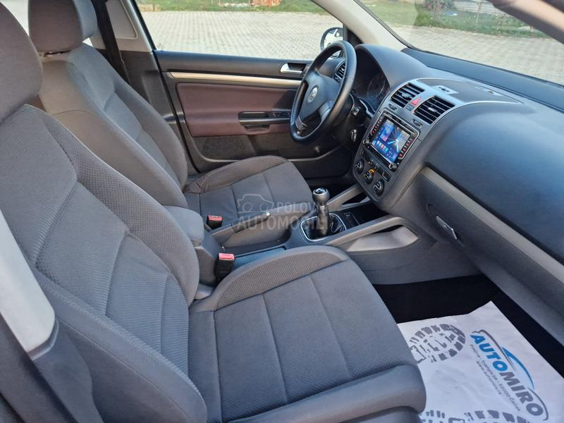 Volkswagen Golf 5 1.9 TDI 6  B.R.ZINA