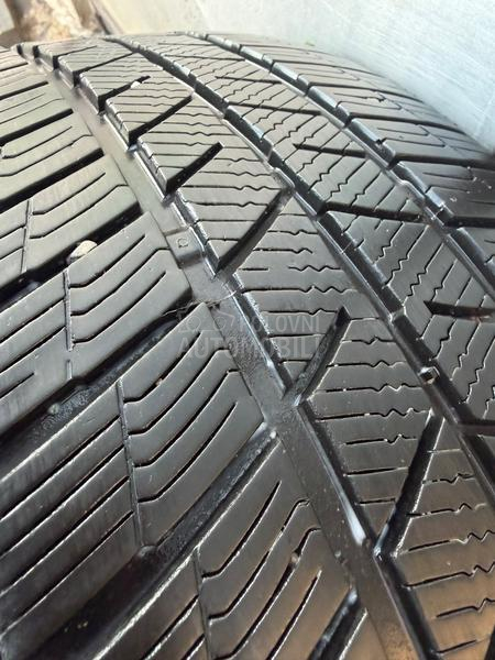 Barum 225/45 R17 Zimska