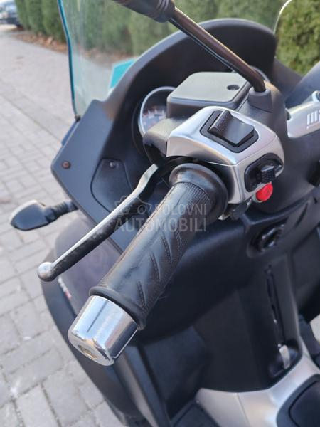 Piaggio mp3 lt