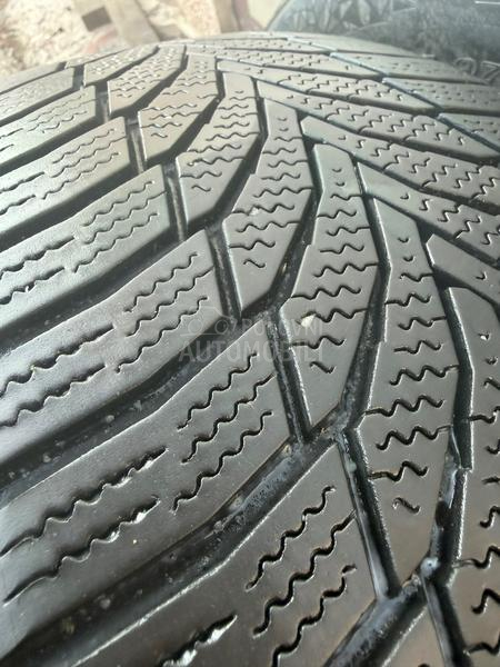 Nexen 225/55 R17 Zimska