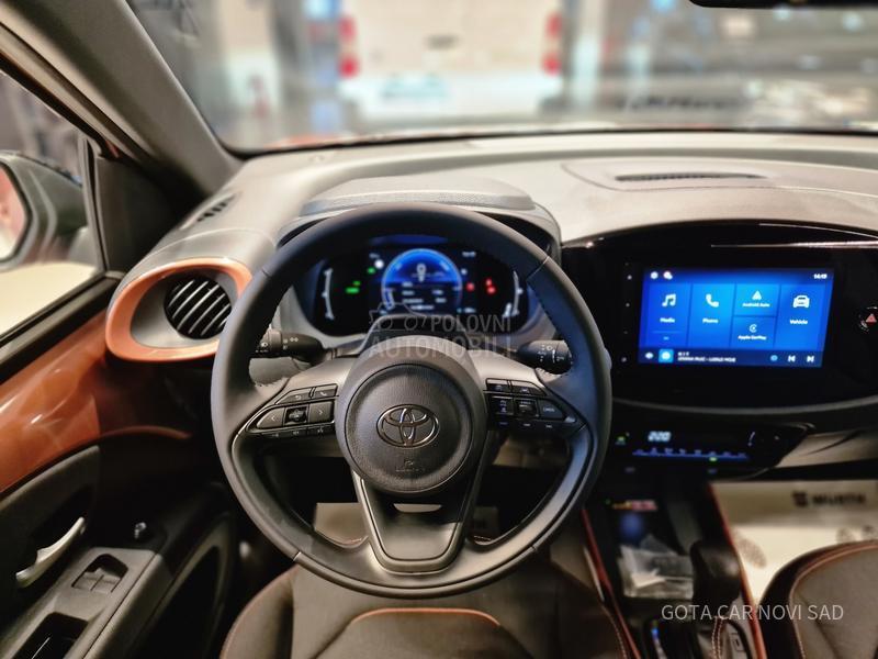 Toyota Aygo X 1.5 HEV  X-TREND