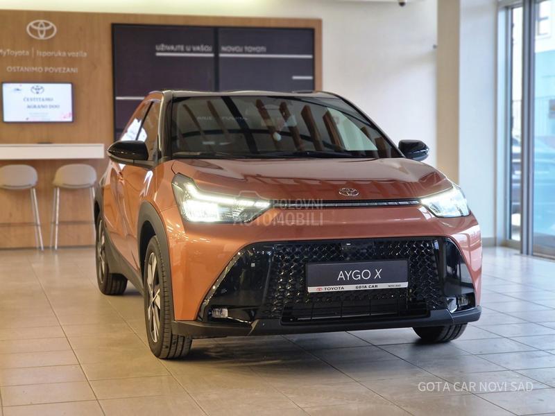 Toyota Aygo X 1.5 HEV  X-TREND