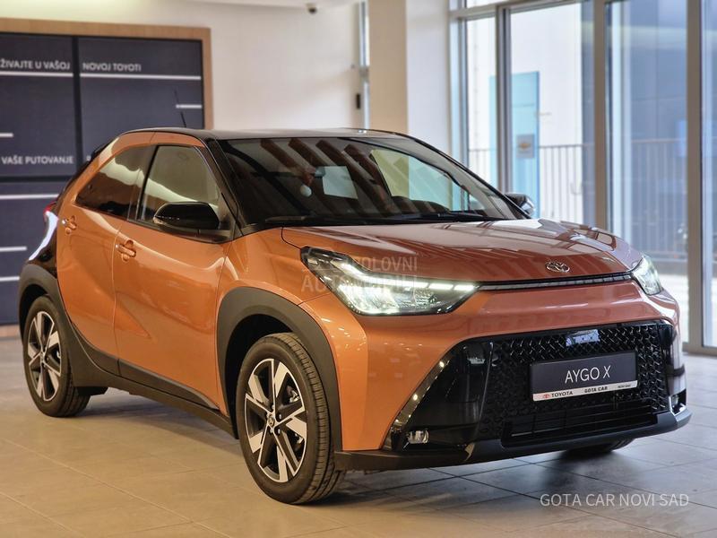 Toyota Aygo X 1.5 HEV  X-TREND
