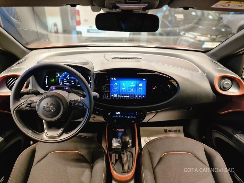 Toyota Aygo X 1.5 HEV  X-TREND