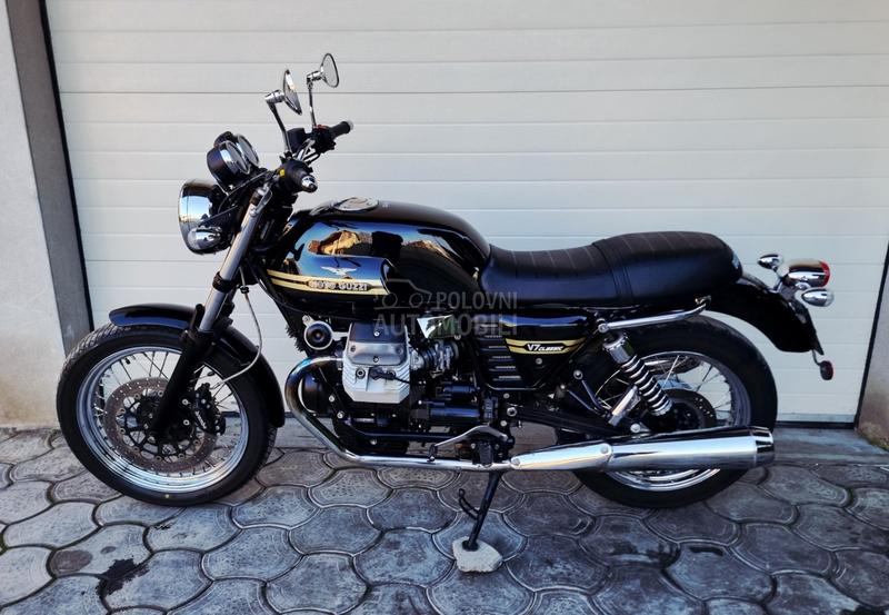 Moto Guzzi V7 Classic