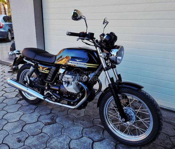 Moto Guzzi V7 Classic