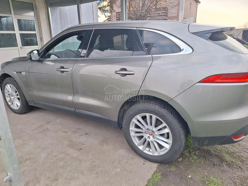 Jaguar F pace awd