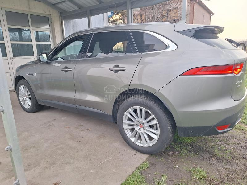 Jaguar F pace awd