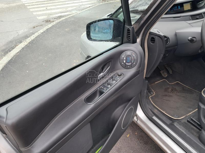 Renault Espace 2.0 DCI INITIALE